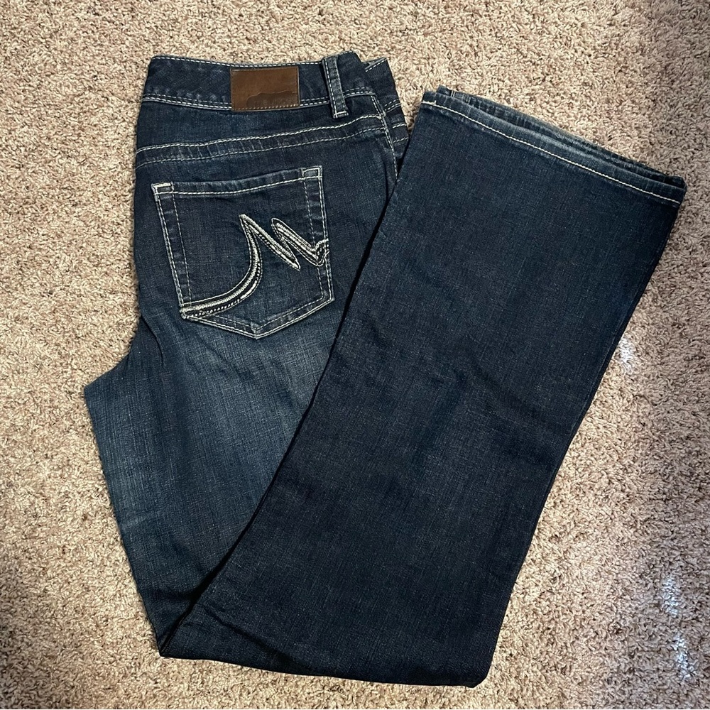 Maurices 9/10 straight leg jeans, slight flare